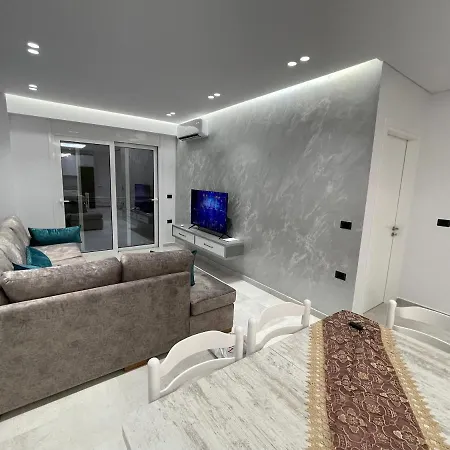 Apartment Alpha Lux *