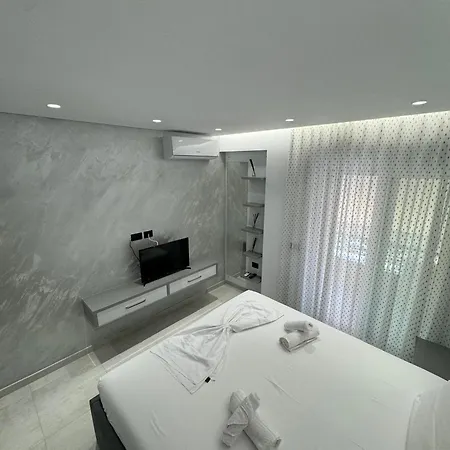 Alpha Lux * Sarande