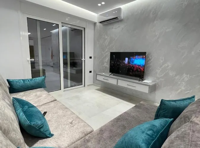 Alpha Lux Apartment Sarandë