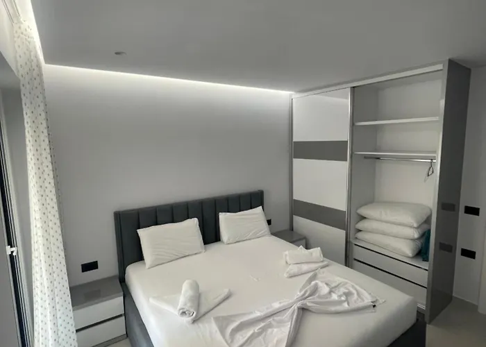 Alpha Lux 아파트 *